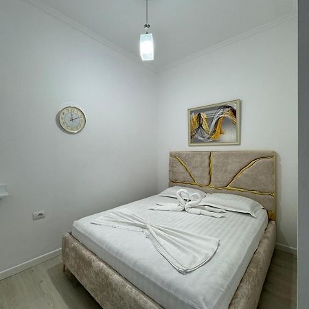 Solei Apartments Sarandë 外观 照片