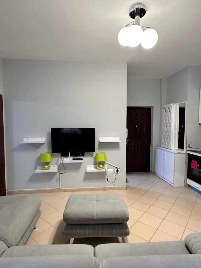 Solei Apartments Sarandë 外观 照片