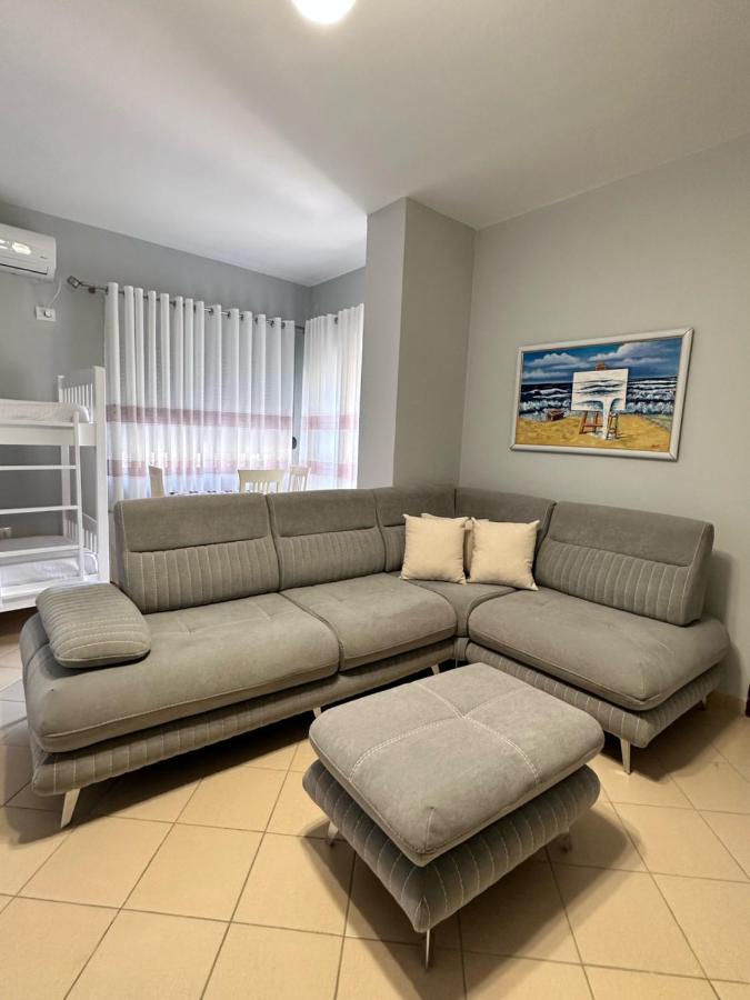 Solei Apartments Sarandë 外观 照片