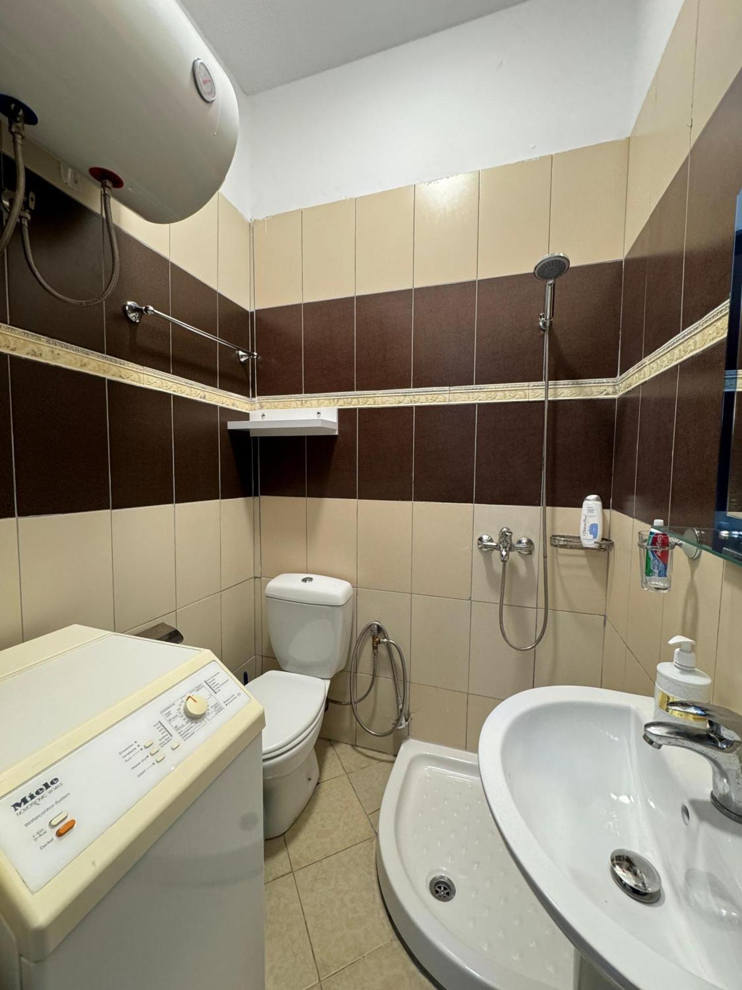 Solei Apartments Sarandë 外观 照片