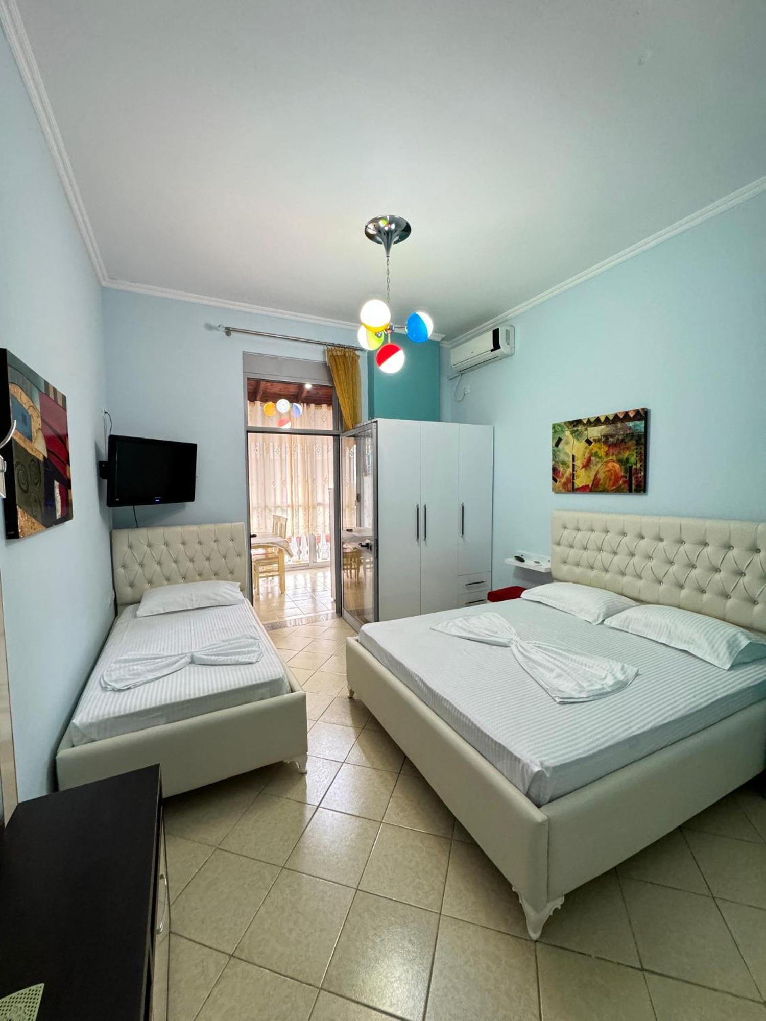 Solei Apartments Sarandë 外观 照片