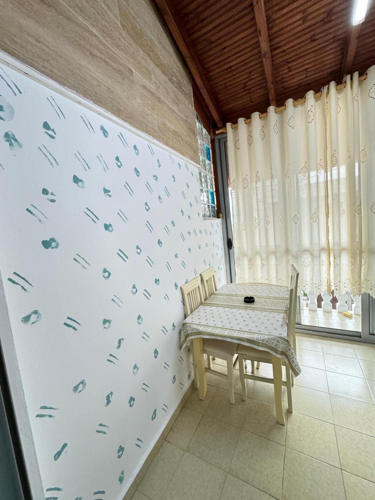 Solei Apartments Sarandë 外观 照片