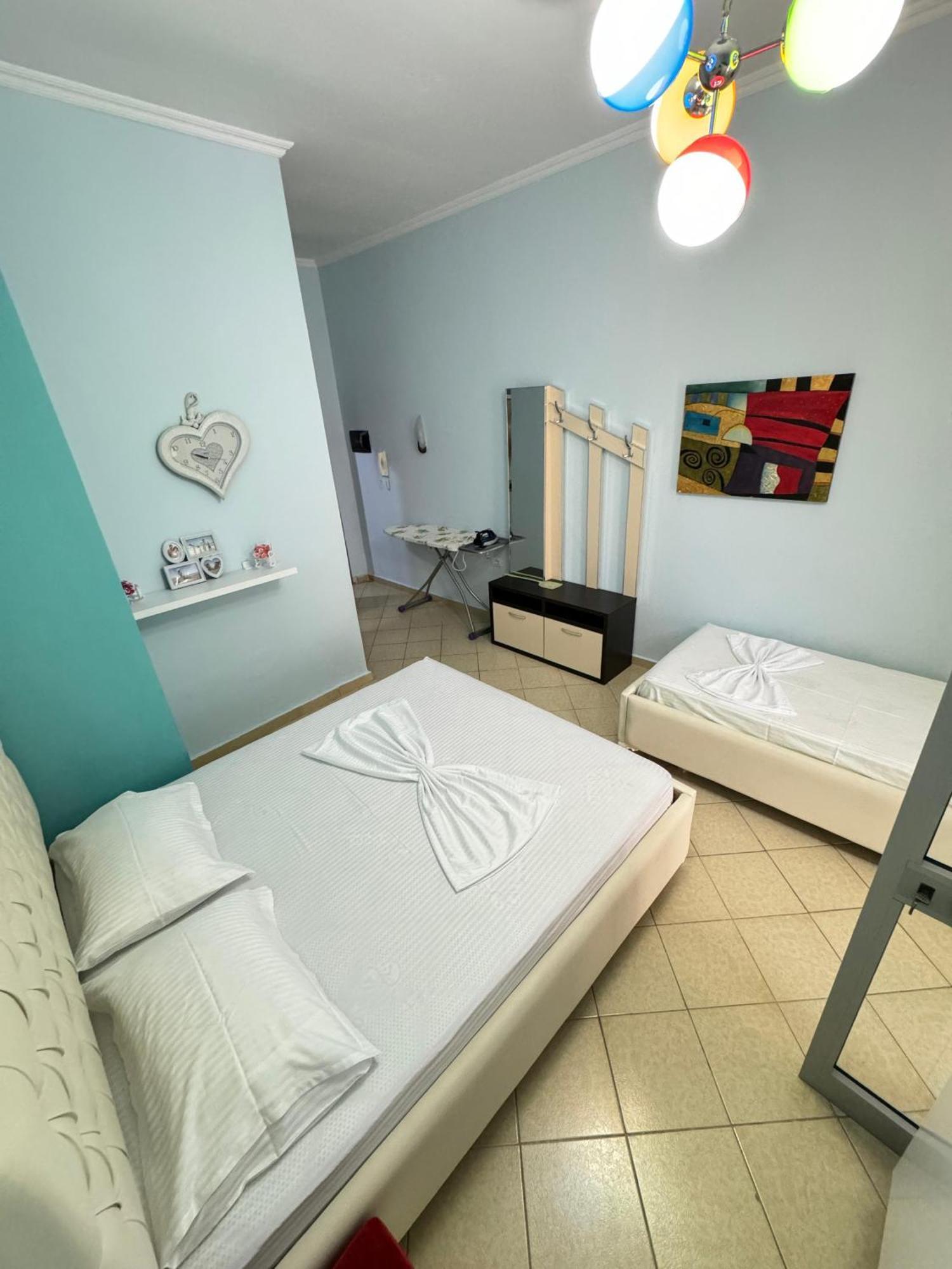 Solei Apartments Sarandë 外观 照片